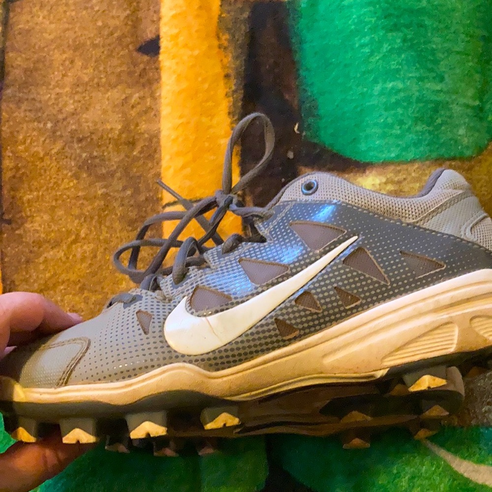 Kids cleats